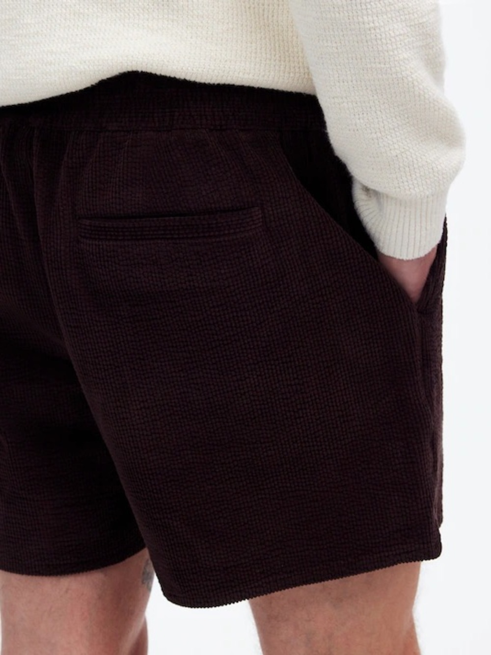 Madewell EveryWear Short in Seersucker Corduroy - Picture 3 of 15